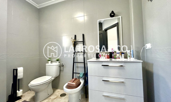 Resale - Detached House/Villa - Villamartin - Costa Blanca