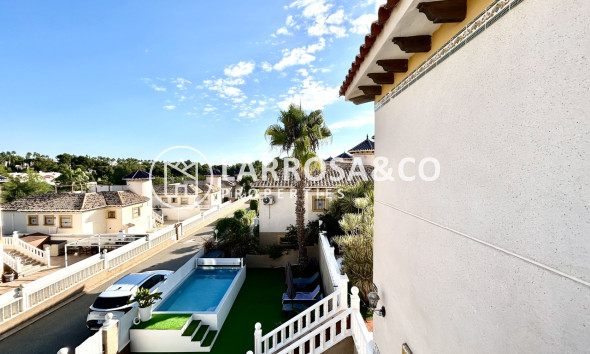 Resale - Detached House/Villa - Villamartin - Costa Blanca