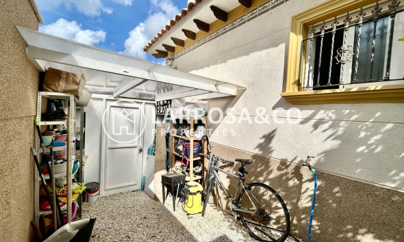 Resale - Detached House/Villa - Villamartin - Costa Blanca