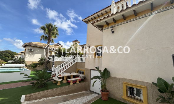 Resale - Detached House/Villa - Villamartin - Costa Blanca