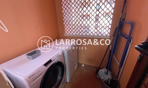 Resale - Apartment - Torrevieja - Aguas Nuevas