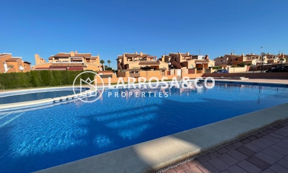 Resale - Apartment - Torrevieja - Aguas Nuevas
